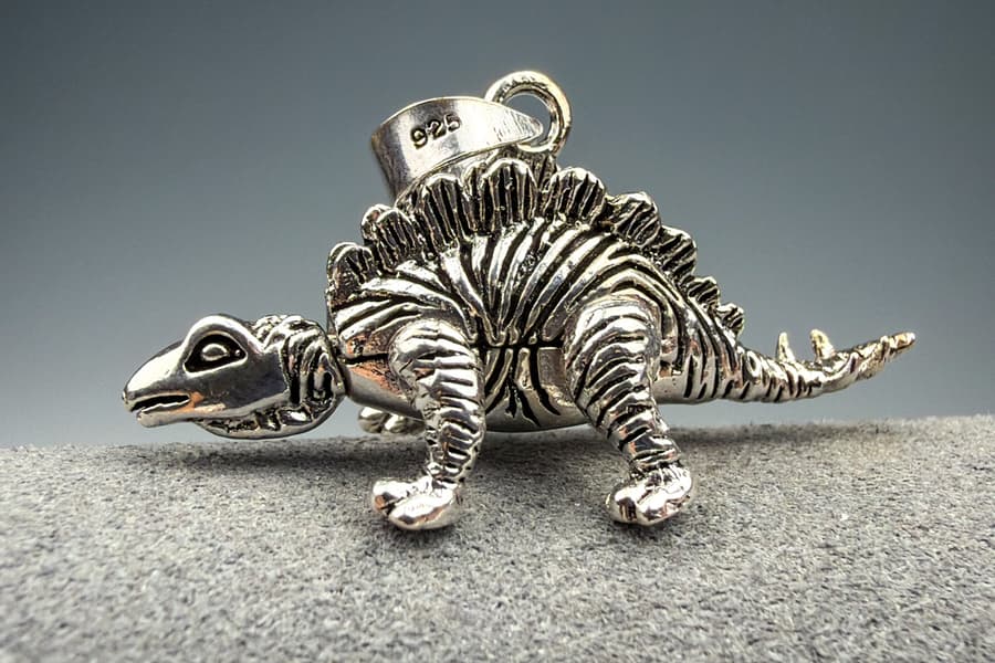 Silber Anhänger mit beweglichen Gliedern \Stegosaurus\